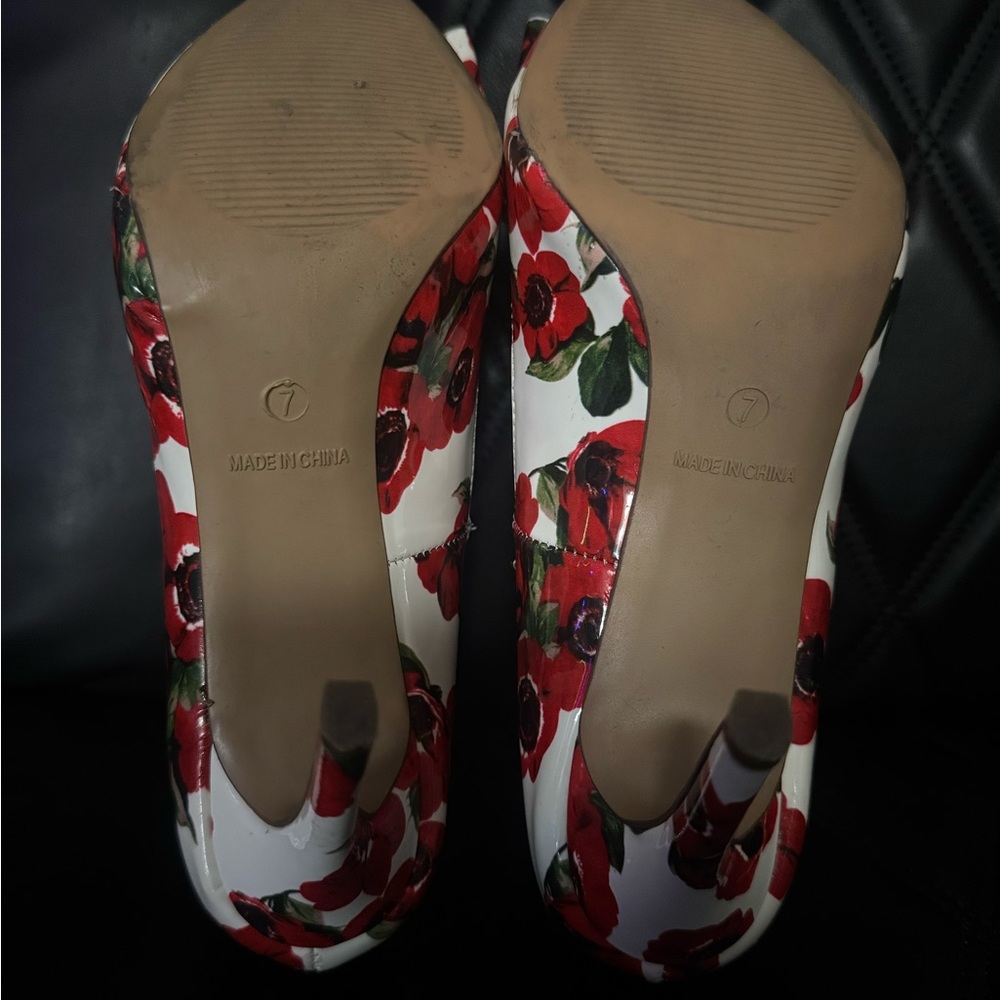 Betsey Johnson Red and White Floral Patent High Heel Pumps - Picture 6 of 6